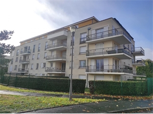 t3 à la vente -   63800  COURNON D AUVERGNE, surface 62 m2 vente t3 - UBI447843344